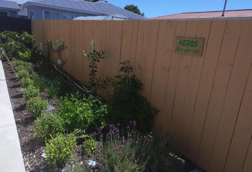 آپارتمان 1 خوابه همکف, Stopforths Motel