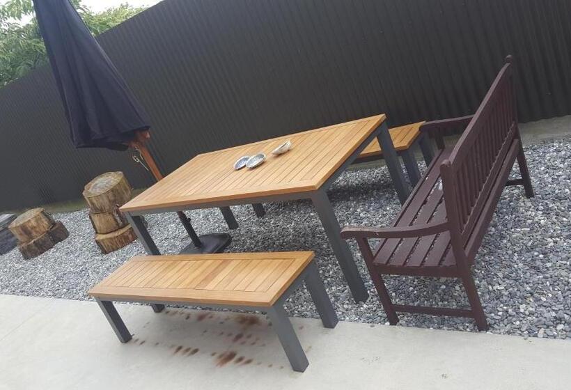 آپارتمان 1 خوابه همکف, Stopforths Motel