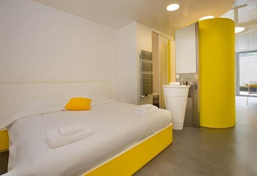 Quarto Quádruplo Estandar, Chromotel Self Check In