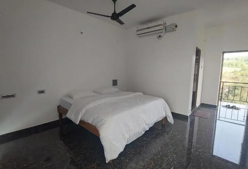اتاق استاندارد با تخت بزرگ, Hostelife Gokarna