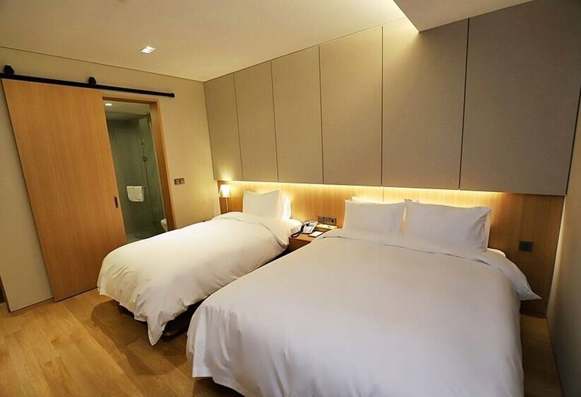 수피리어 패밀리 룸, Gangneung Grey