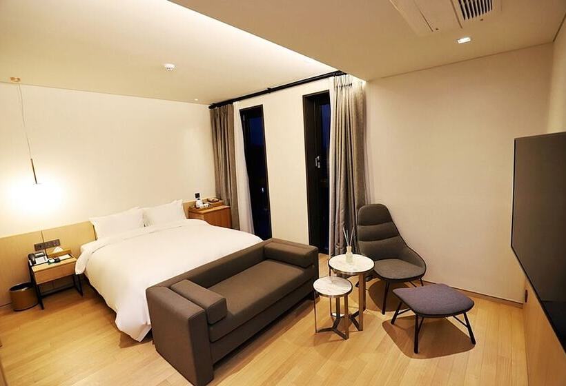 디럭스 룸, Gangneung Grey