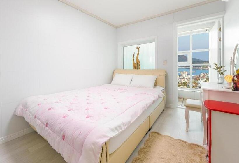 استودیوی استاندارد, Geoje Forest Morning Spa Pension