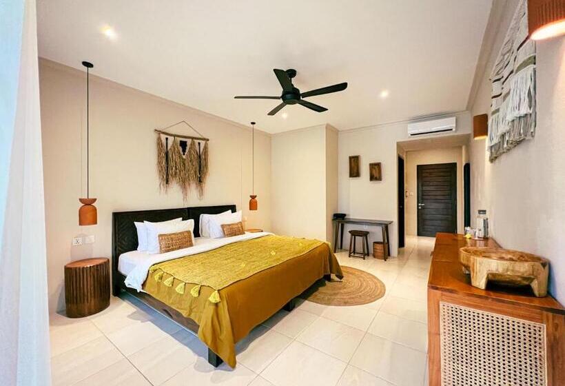 חדר דלוקס עם מרפסת, Rascals Hotel Adults Only