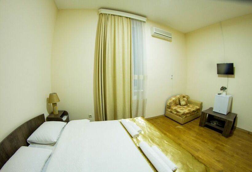 اتاق خانوادگی, Wald Hotel Lagodekhi