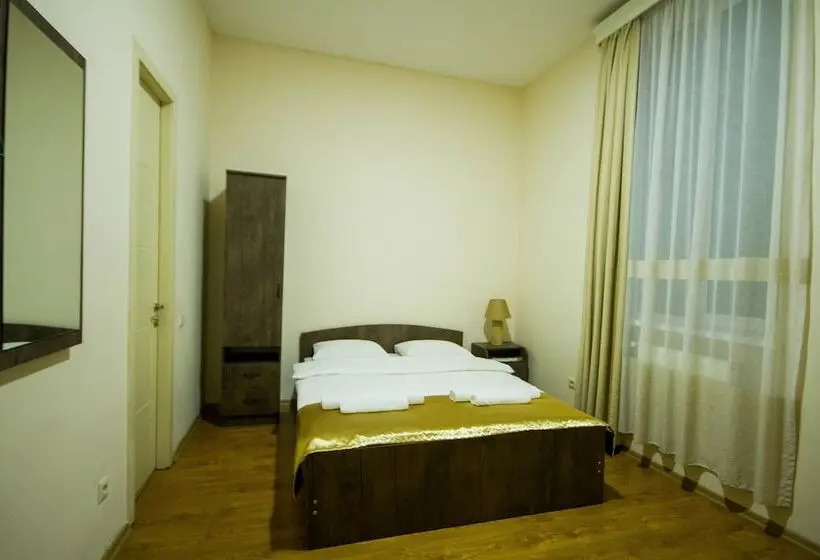 اتاق خانوادگی, Wald Hotel Lagodekhi