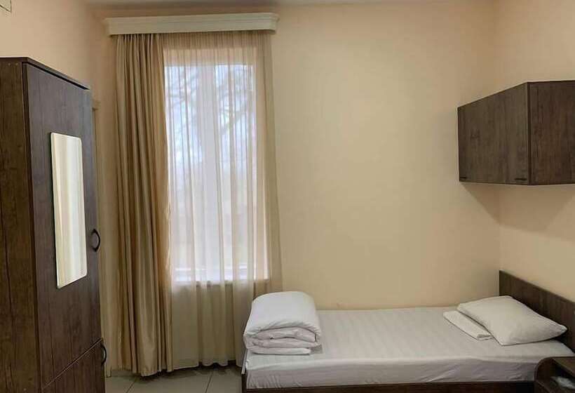 Economy Triple Room, Wald Hotel Lagodekhi