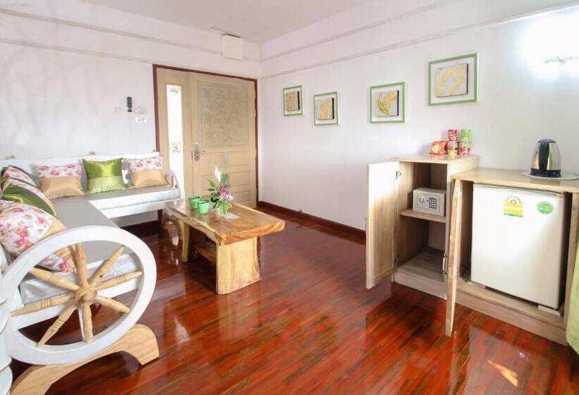 سوییت, Olivier Boutique