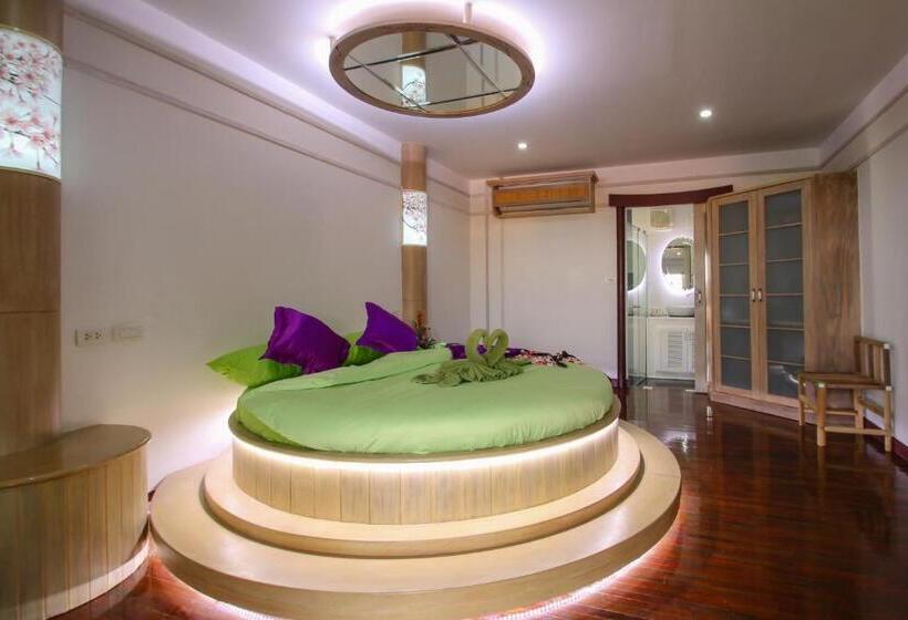 اتاق اکونومی یک تخته, Olivier Boutique