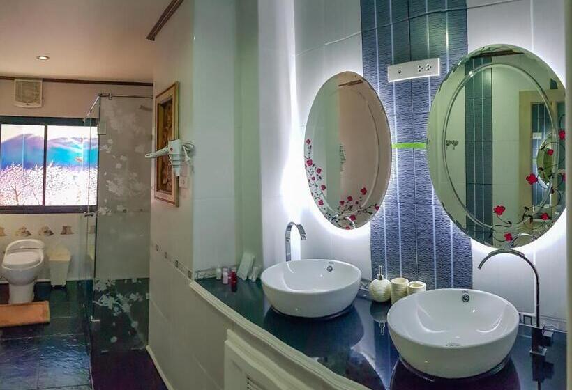 اتاق اکونومی یک تخته, Olivier Boutique