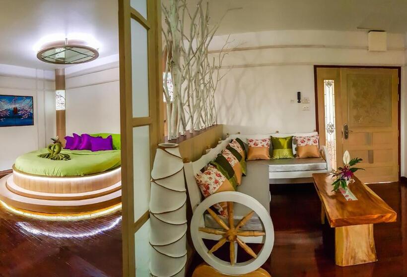 اتاق اکونومی یک تخته, Olivier Boutique