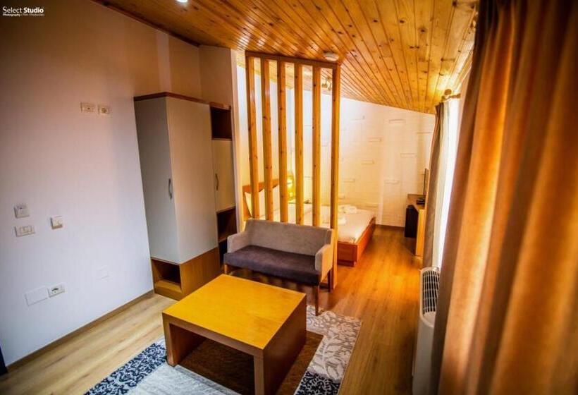 اتاق لوکس, Restorant Delisia