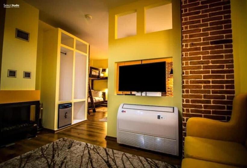 سوییت خانوادگی, Restorant Delisia