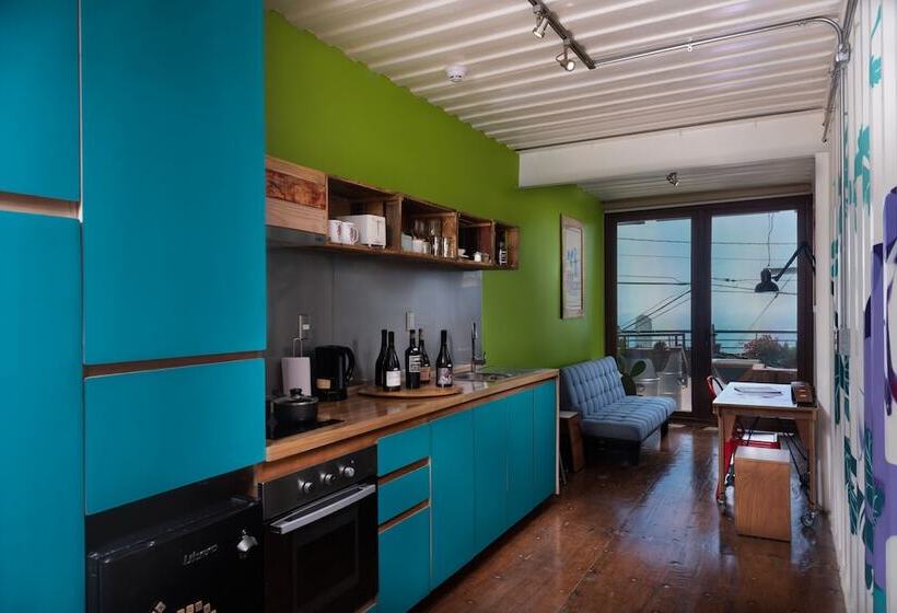 اتاق استاندارد, Winebox Valparaiso