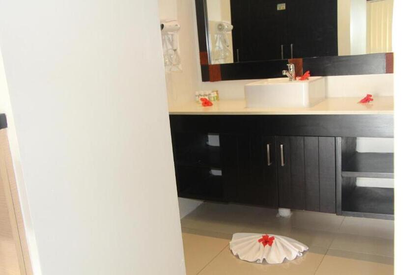 디럭스 스위트, Lander S Bay Resort