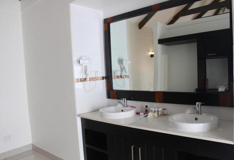 스탠다드 방갈로, Lander S Bay Resort