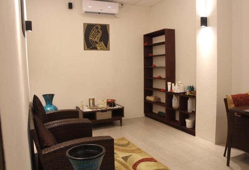 스탠다드 방갈로, Lander S Bay Resort