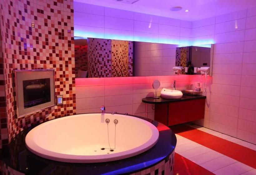 اتاق اکونومی, Yosemite Motel Chunghua Branch