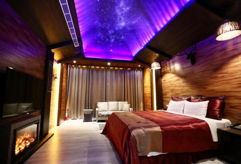 اتاق استاندارد, Yosemite Motel Chunghua Branch