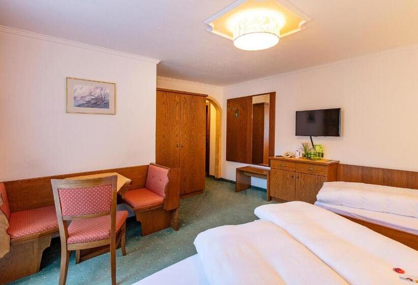 Трехместный Номер Стандарт с Балконом, Frühstückspension Maier