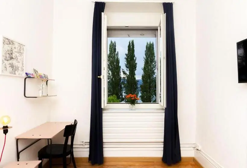 Standard Yhden Hengen Huone, Beau Séjour Lucerne