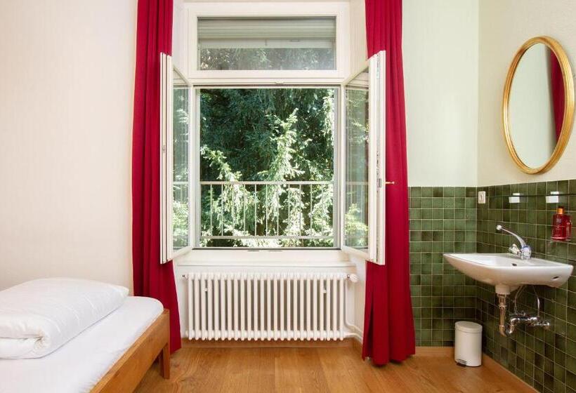 חדר משפחתי, Beau Séjour Lucerne