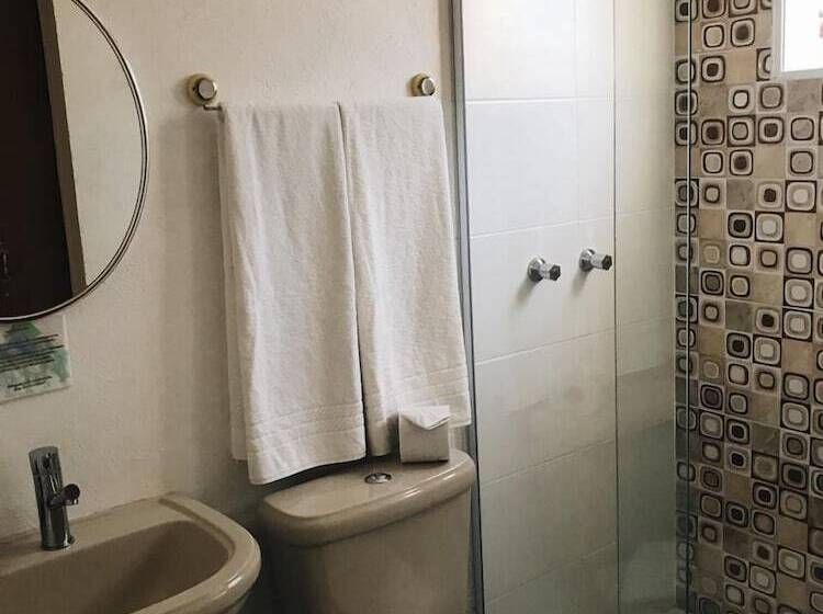 غرفة بريميوم ثلاثية, Don Marco S