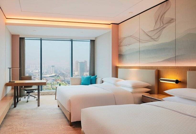 스탠다드 룸 더블 침대 2개, Four Points By Sheraton Changsha, Meixi Lake