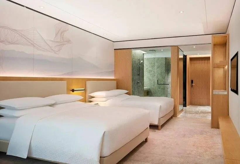 ２ダブルベッドのスタンダードルーム, Four Points By Sheraton Changsha, Meixi Lake