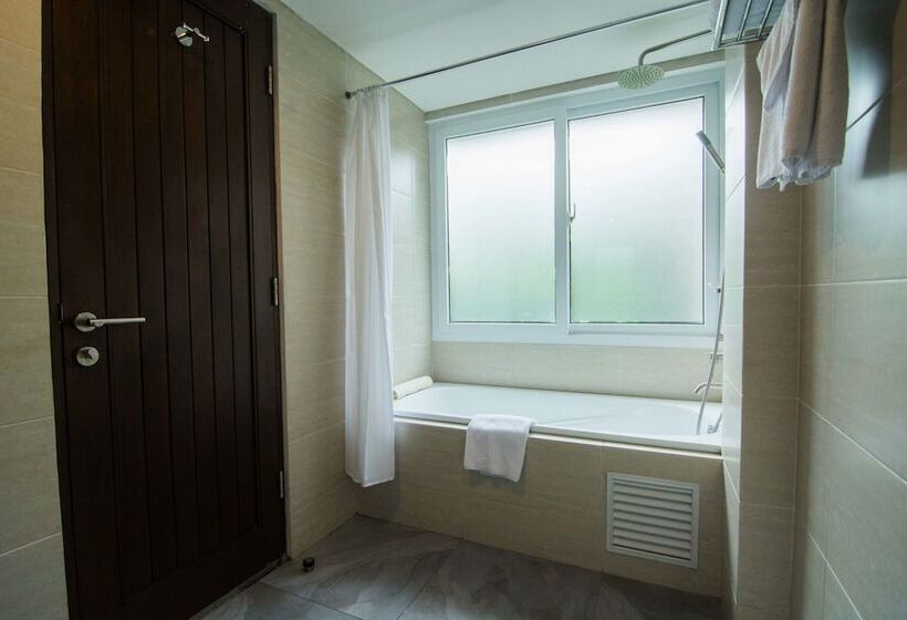 סוויטה, Pandawa Hill Resort