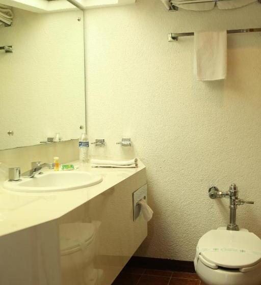 غرفه قياسيه سريرين مزدوجين, Paradise Inn