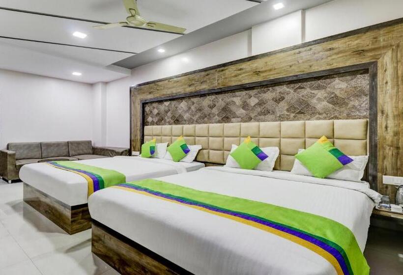 Chambre Deluxe, Treebo Sahara Suites