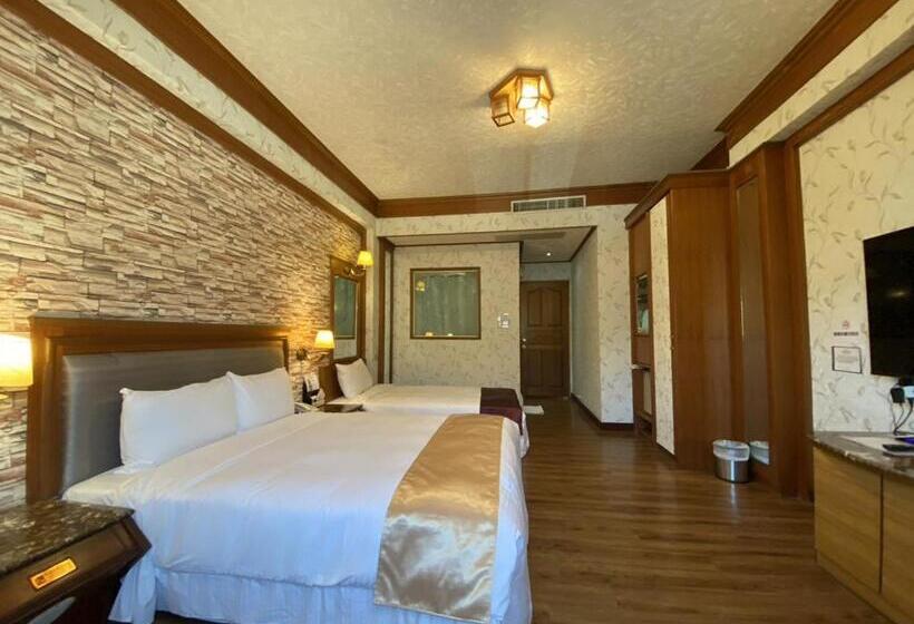 اتاق استاندارد سه نفره, I Live Motel