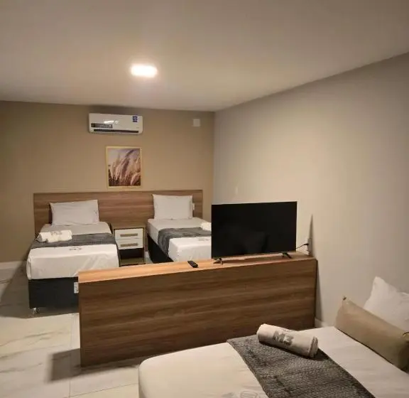 Perhestudio, M3 Studio Hotel E Negocios