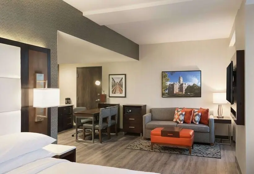ダブルベッドのスタンダードスタジオ, Embassy Suites By Hilton Noblesville Indianapolis Convention Center