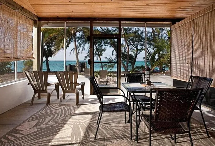Deluxe Suite King Bed, Hollywood Beach Suites Turks And Caicos