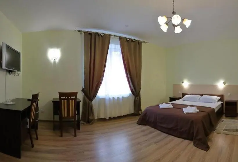 اتاق استاندارد, Karpaty