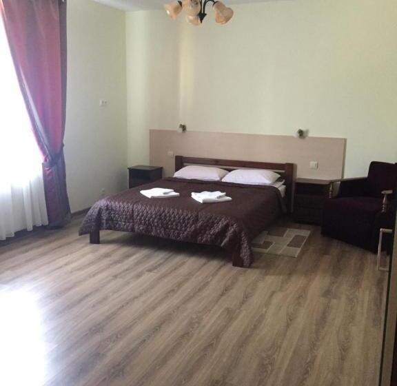 스탠다드 룸, Karpaty