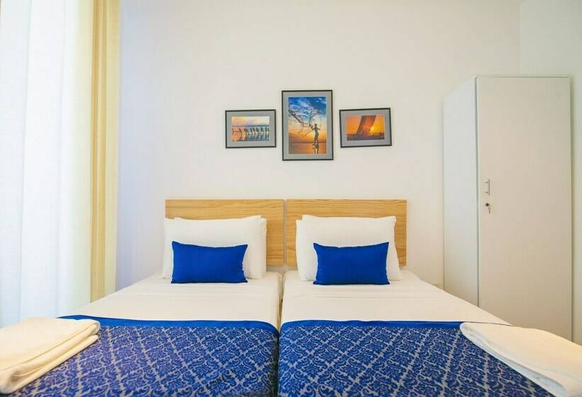 スーペリアスイートの３ベッドルーム, Oceanfront Condominiums  Nilaveli