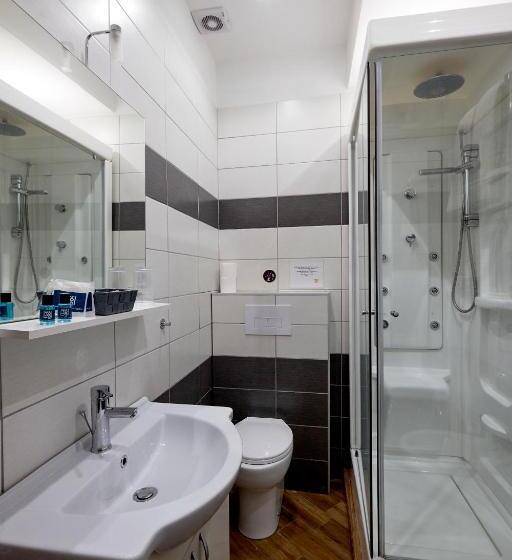 اتاق استاندارد با بالکن, 360 Hospitality