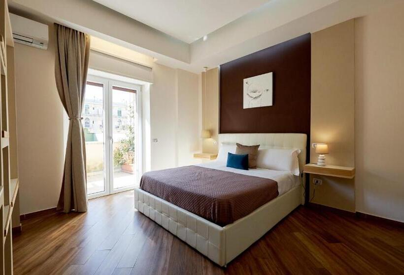 اتاق استاندارد سه تخته با بالکن, 360 Hospitality