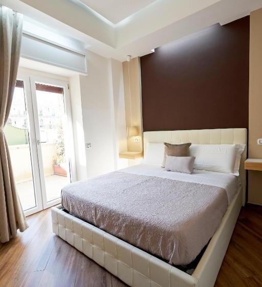 اتاق استاندارد سه تخته با بالکن, 360 Hospitality