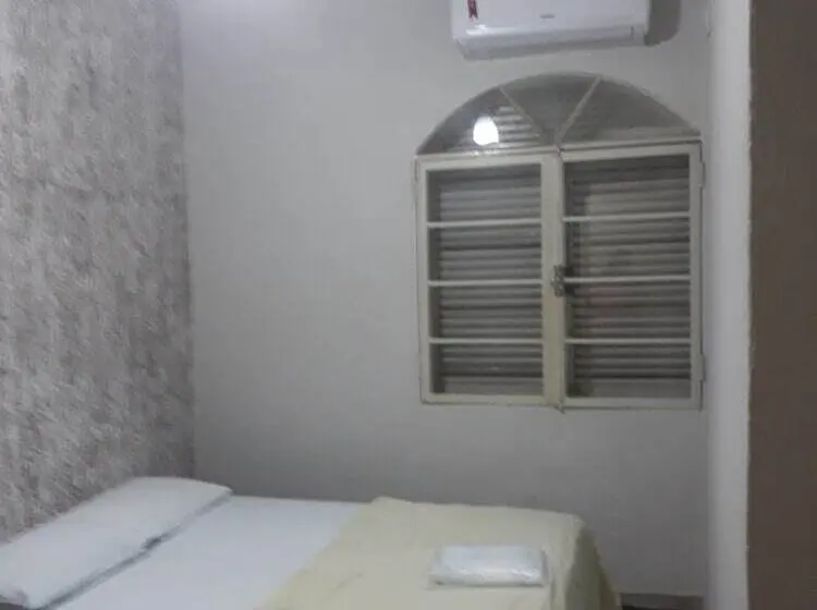 اتاق استاندارد یک نفره, Araca
