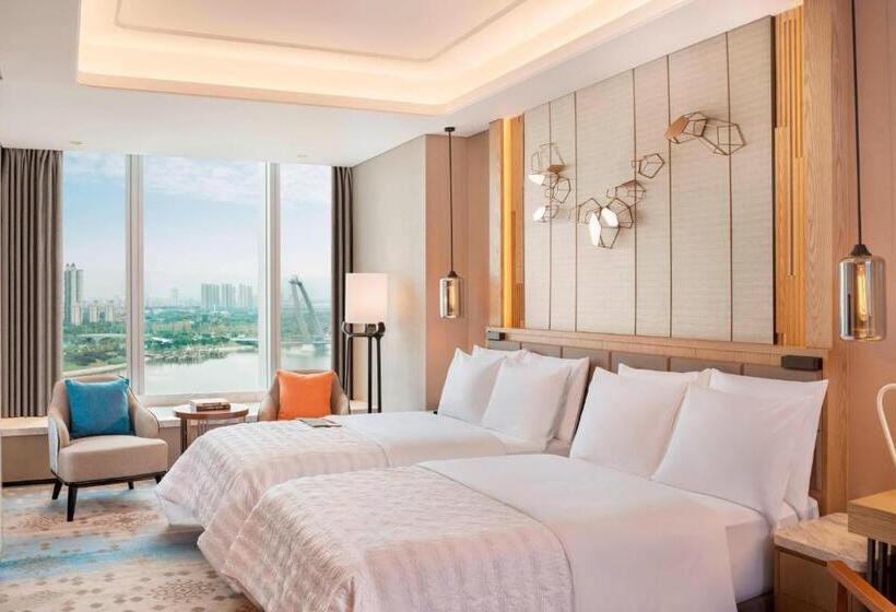 Classic room with river view, Le Méridien Xi An, Chanba