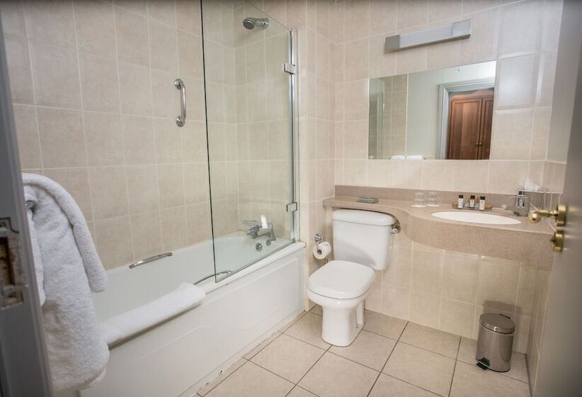 غرفة كلاسيكية, Longcourt House