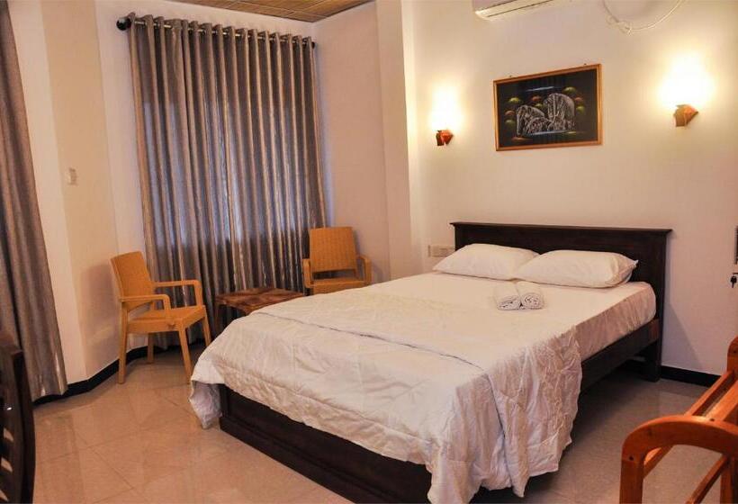 Номер Deluxe с Балконом, Ritz Gate Kalutara