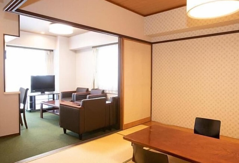 Номер Стандарт Вид на Море, Uomisaki