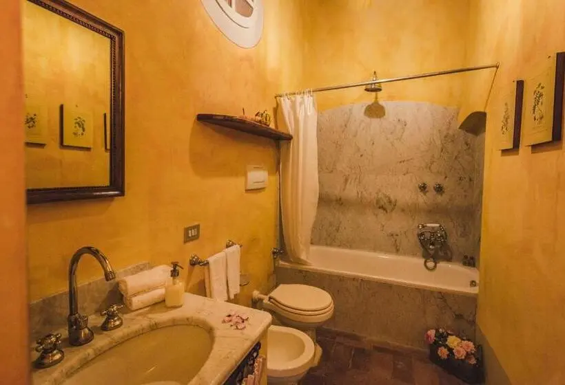 デラックスルーム, La Veronica Exclusive Chianti Resort