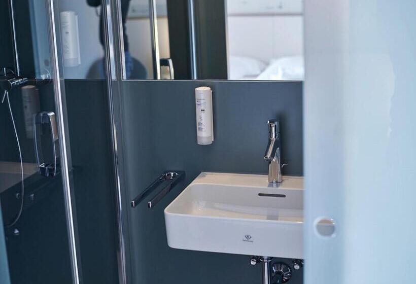 Standardrum, Radhotel Am Gleis