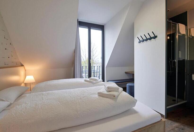 Standardrum, Radhotel Am Gleis